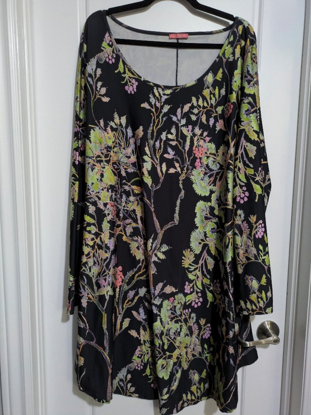 Simply Aster Long Sleeved Plus Size Mini Dress (4X) Tree Pattern/Black